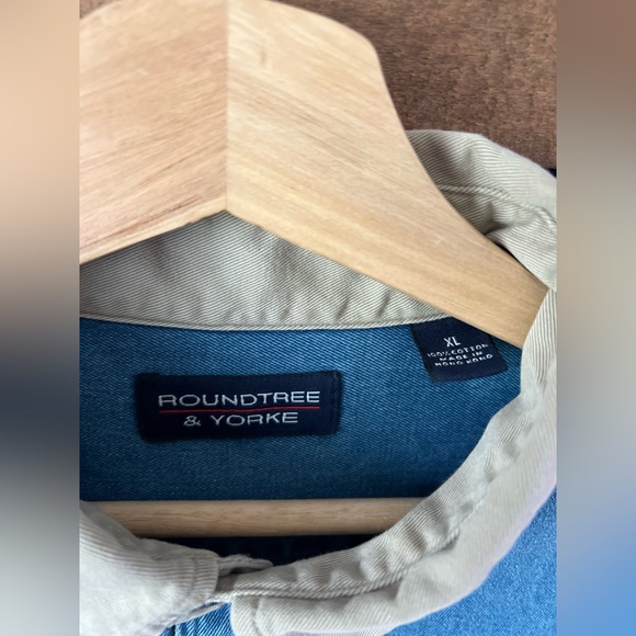 Vintage Roundtree & Yorke Denim Button-Down Sandyland Fish Embroidered Logo - Picture 10 of 10
